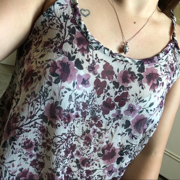 Cute loose top - Picture 1 of 3